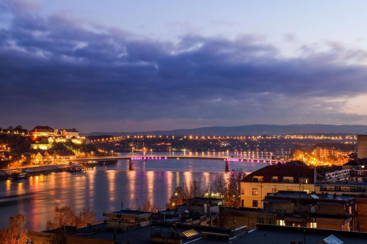 Apartman Bane 021 With A View Novi Sad Esterno foto